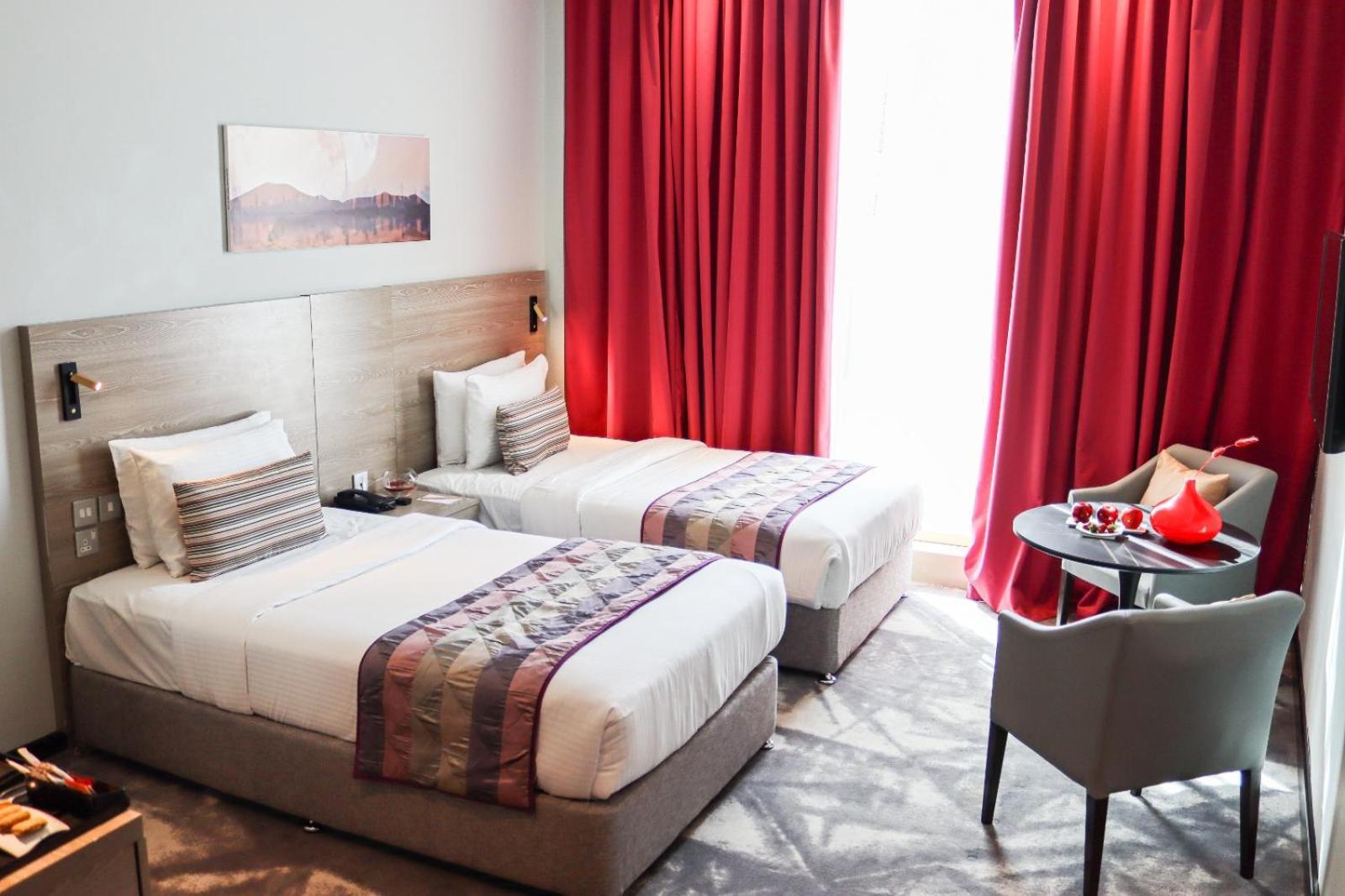 Fortune Atrium Hotel Dubai Bagian luar foto