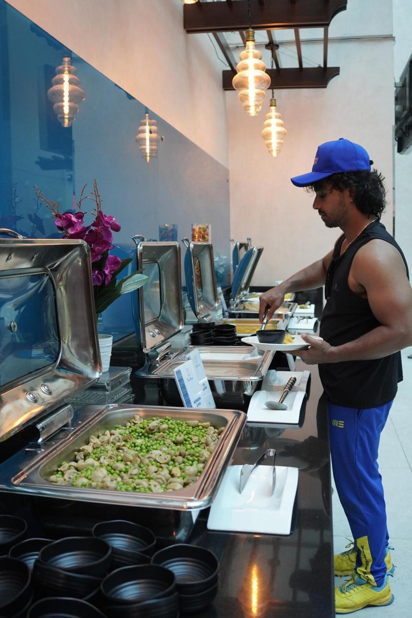Fortune Atrium Hotel Dubai Bagian luar foto