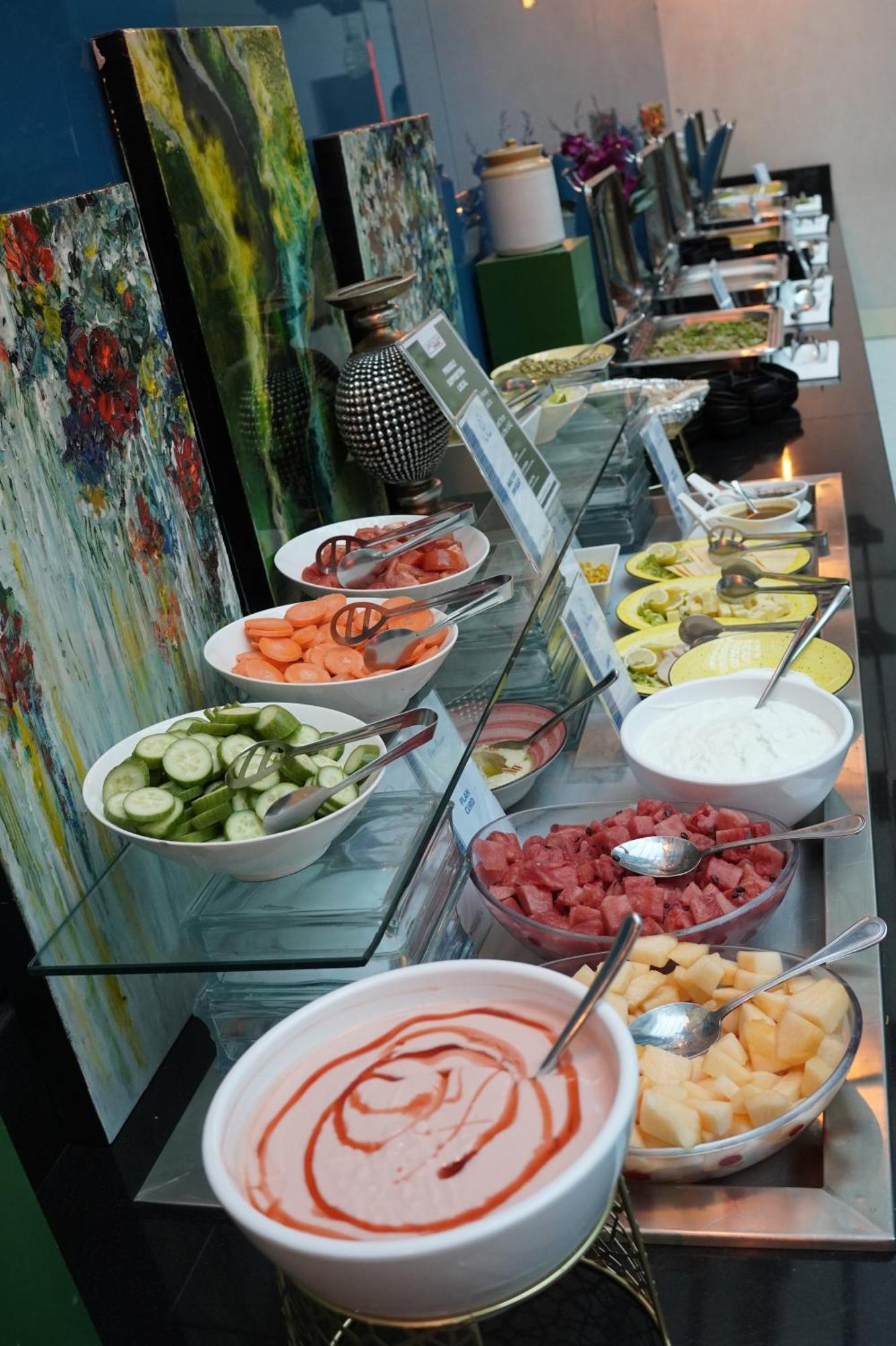 Fortune Atrium Hotel Dubai Bagian luar foto