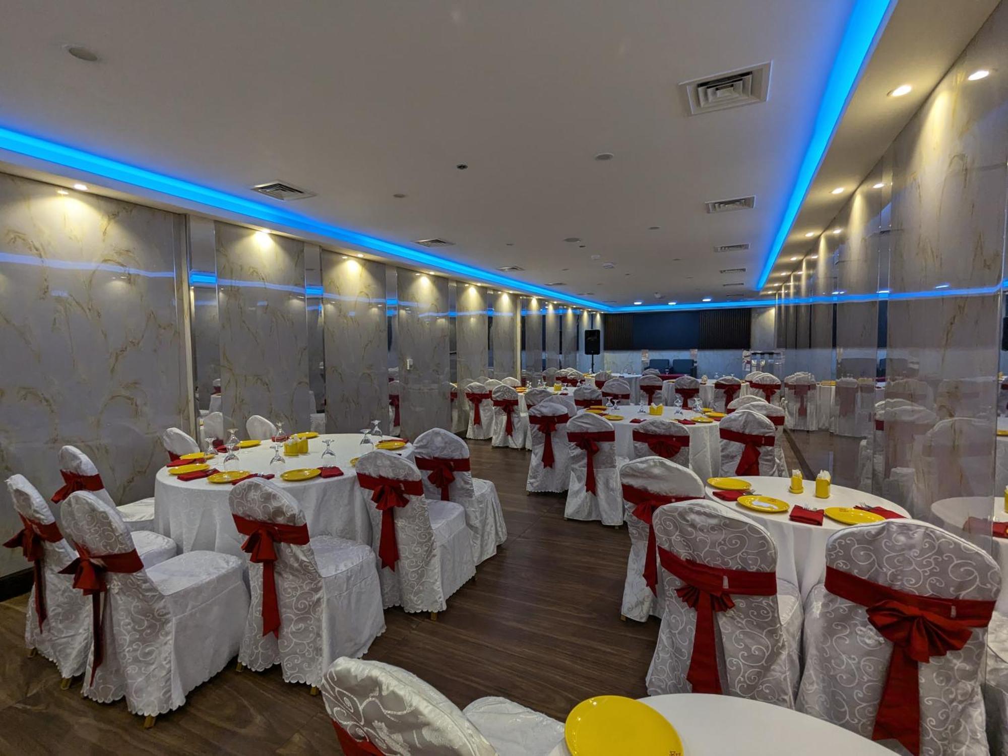 Fortune Atrium Hotel Dubai Bagian luar foto