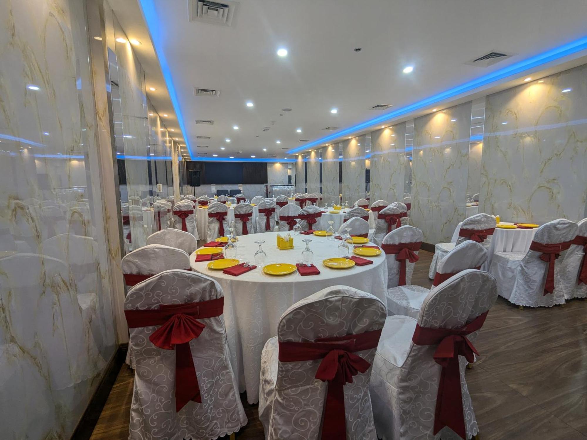 Fortune Atrium Hotel Dubai Bagian luar foto