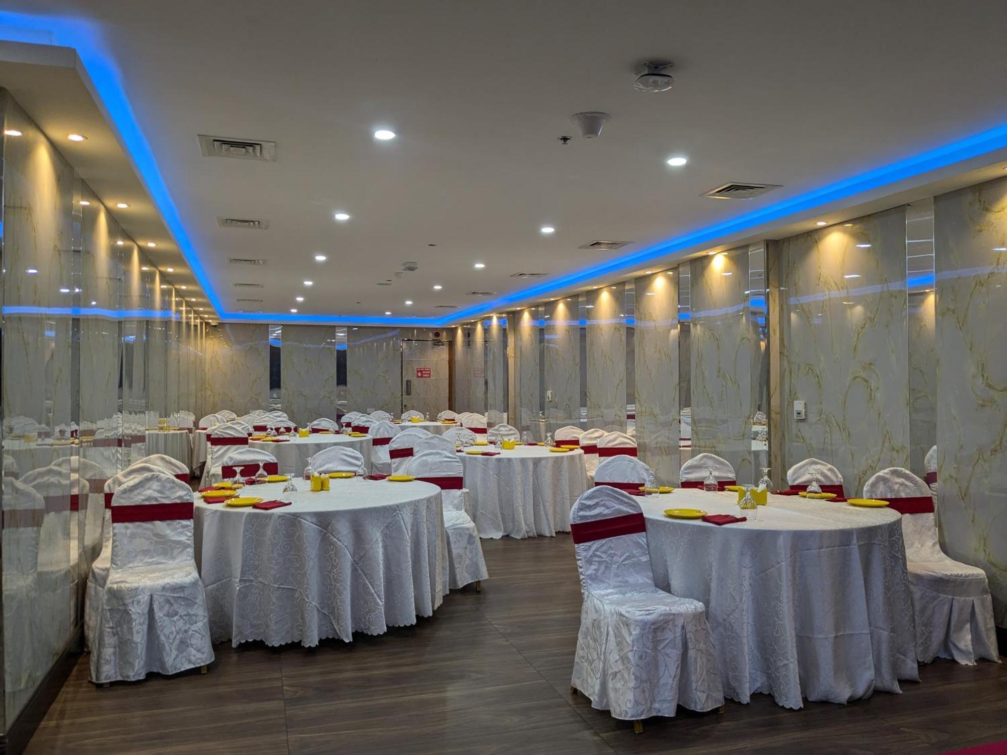 Fortune Atrium Hotel Dubai Bagian luar foto