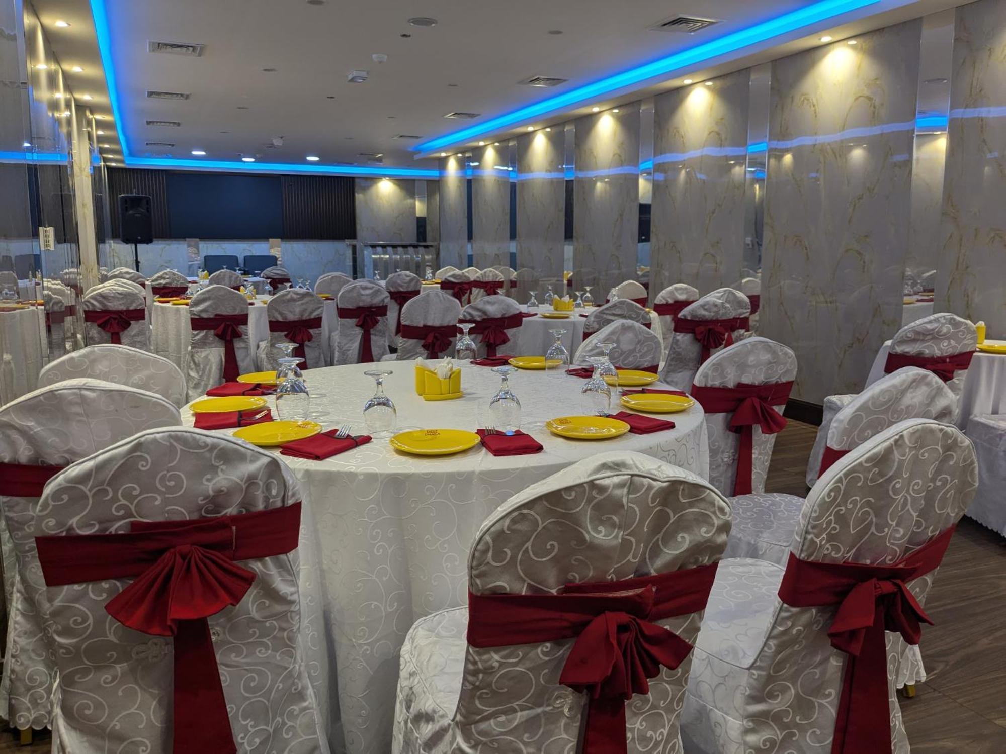 Fortune Atrium Hotel Dubai Bagian luar foto